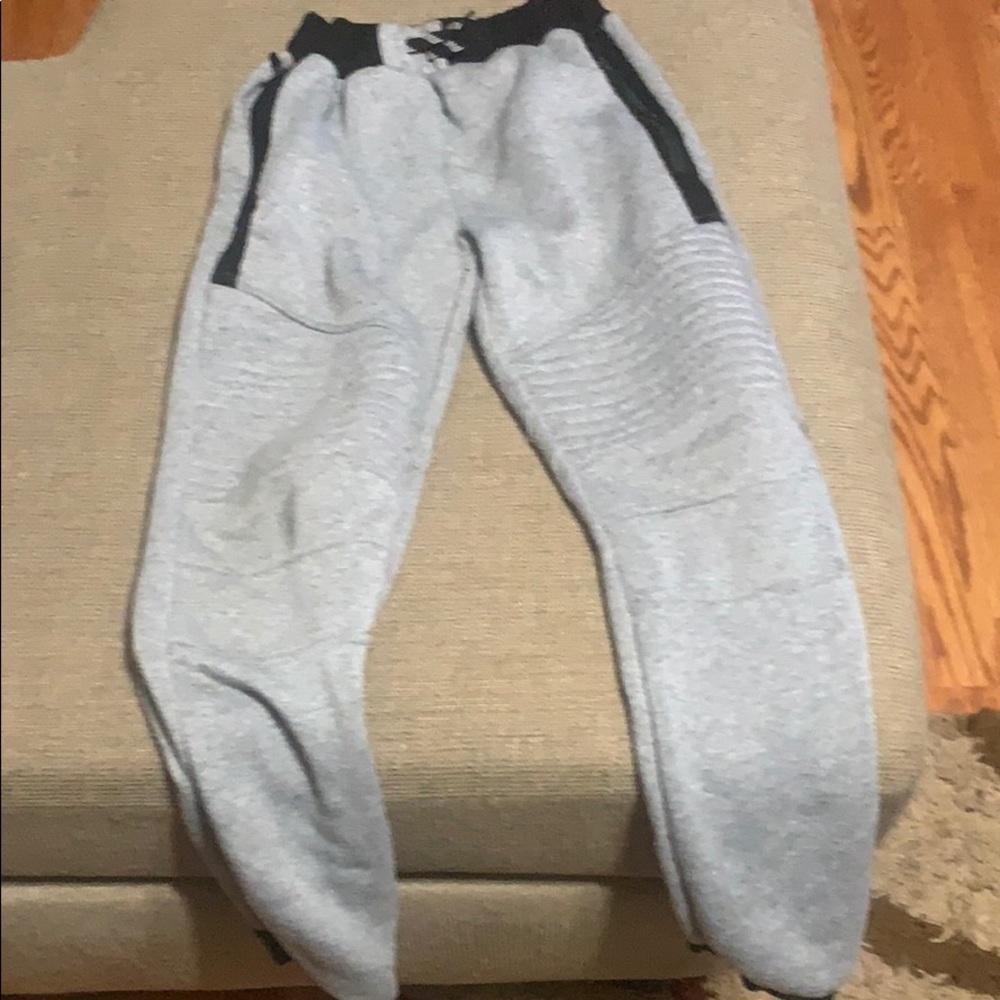 3 pair of boys joggers
